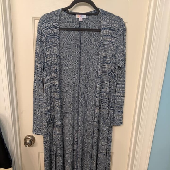 Lularoe Sarah M - Picture 1 of 2